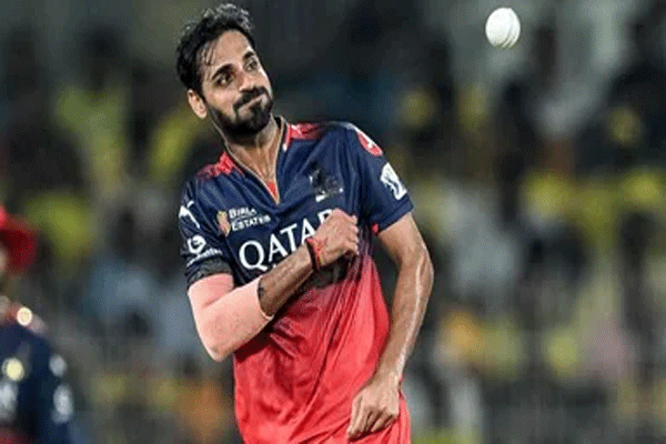 भुवनेश्वर कुमारला IPL 2026 च्या पहिल्याच सामन्यात इतिहास रचण्याची संधी!