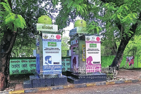 सार्वजनिक शाैचालयांचा पाहणी अहवाल सादर करा