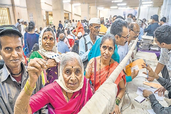 Mumbai mill workers housing