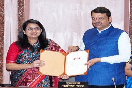 अमरावती मनपा आयुक्तांचा मुंबईत सन्मान