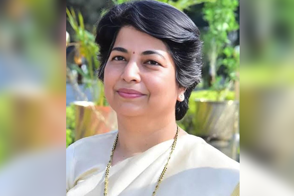 नयना गुंडे 