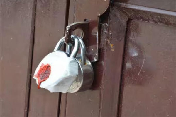 PMPML office sealed, Pune transport corporation news, PMPML office sealed, Pune transport corporation news,