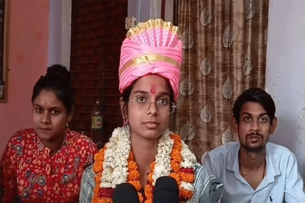 पंक्चर दुरुस्ती करणाऱ्या वडिलांची मुलगी PCS परीक्षेत यशस्वी