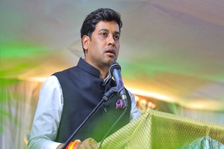 लोकसभा निवडणुकीसाठी एकनाथ शिंदे यांचा मोठा निर्णय!