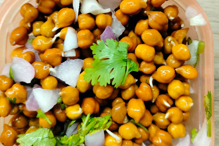 दररोज रिकाम्या पोटी चणे खाल्याने जाणून घ्या काय होतात फायदे