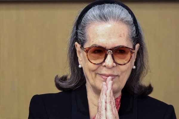 Sonia Gandhi returns home from hospital
