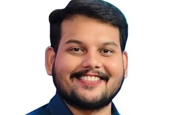 यश साखरकर 