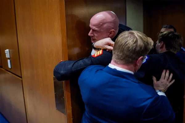 former-soldier-protests-iran-attack-us