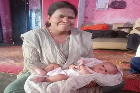 नियतीने हिरावले शब्द, देवाने दिला स्वर