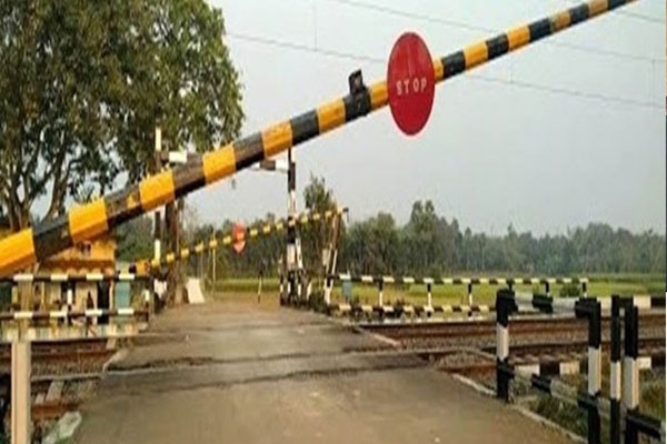 Mundikota-Tumser railway crossing, 