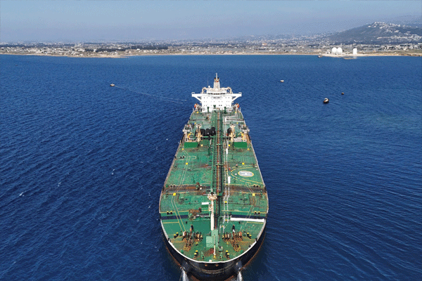 अमेरिकेच्या घोषणेनंतर खळबळ; रशियाच्या तेल जहाजांची भारताभोवती घिरट्या