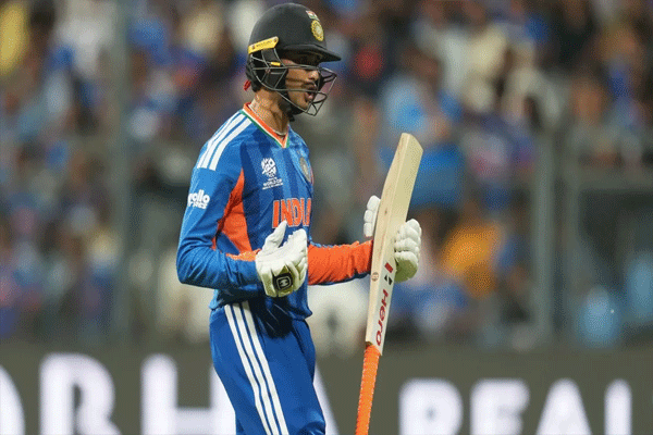 उपांत्य सामन्यातही अभिषेक शर्माची बॅट फ्लॉप, सोशल मीडियावर मीम्सचा पूर