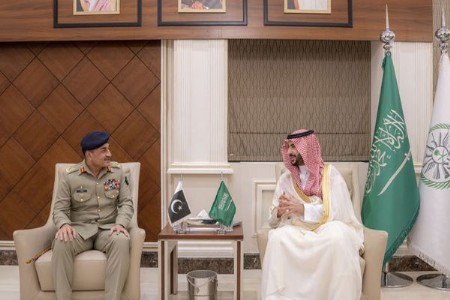 सौदी अरेबिया-पाकिस्तानमध्ये चर्चा; युद्धाची शक्यता वाढली?