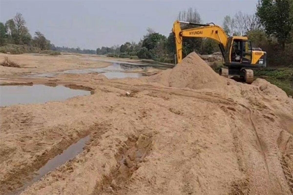 Illegal minor mineral mining 