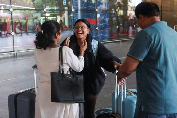 52000-indians-safely-return-home