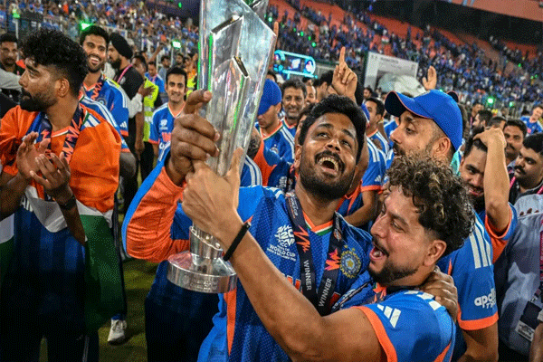 संजू नवा सिक्सर किंग! टी-२० विश्वचषकाच्या फक्त पाच सामन्यांमध्ये रचला इतिहास