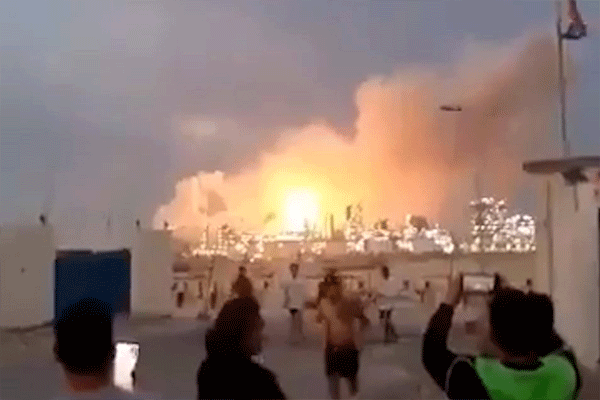 इराणचा बहरीनच्या सर्वात मोठ्या तेल कंपनीवर ड्रोनने केला कहर; VIDEO