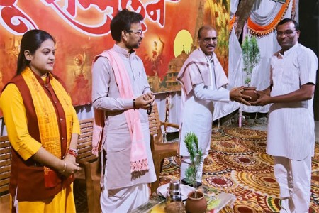 या देशात राहणारा प्रत्येक माणूस हिंदू : आनंद पांडे