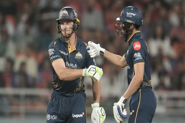 गुजरात टायटन्स संघाचे जहाज कोणी बुडवले?