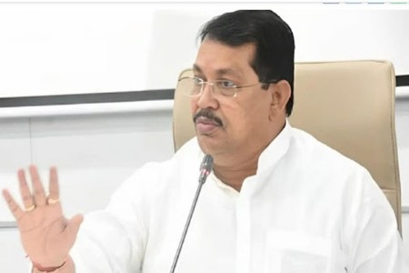 विजय वडेट्टीवार यांचा सत्ताधाऱ्यांवर गंभीर आरोप