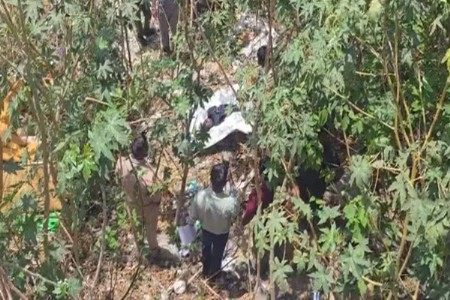 कचऱ्याच्या ढिगाऱ्यात सापडला दीड वर्षांच्या बालकाचा मृतदेह