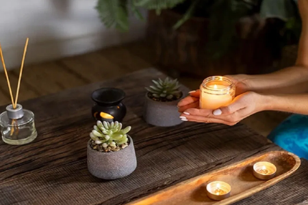 घरातून काढा या ४ गोष्टी आणि नकारात्मक ऊर्जा दूर पळवा