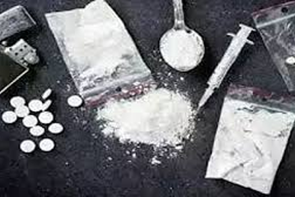 कारमधून एमडी पावडरची तस्करी