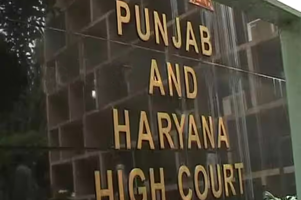 निवृत्त प्राचार्यांची ३ कोटी रुपयांची फसवणूक 