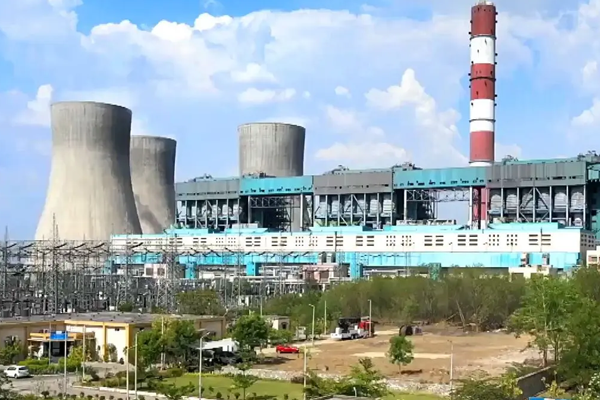 काेराडी औष्णिक विद्युत प्रकल्पात माेठा अपघात