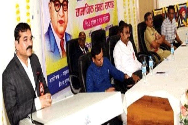 शिक्षणानेच समाजपरिवर्तन शय : डॉ. देवरे