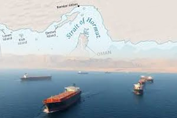 होर्मुझच्या सामुद्रधुनीवर अमेरिकेची नाकेबंदी 