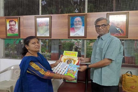 मराठीत लिहू–बोलू या…