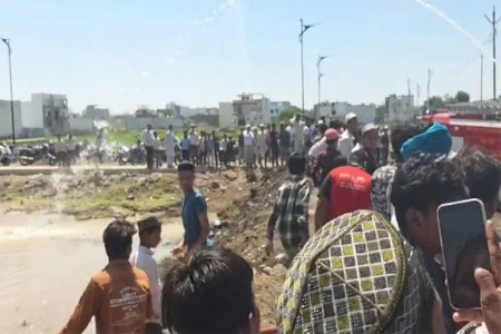 हृदयद्रावक.. खड्ड्यात बुडून चार शाळकरी मुलांचा दुर्दैवी मृत्यू