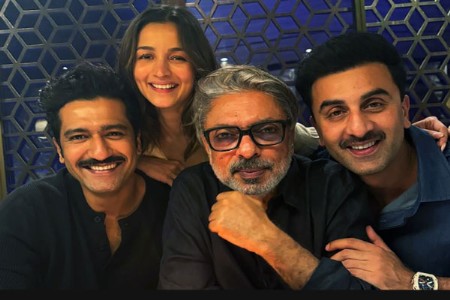 'लव्ह अँड वॉर’ची दमदार एन्ट्री!