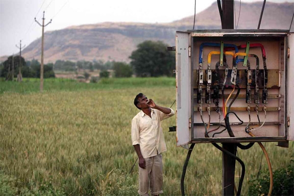 load shedding Maharashtra, Pune farmers electricity demand,