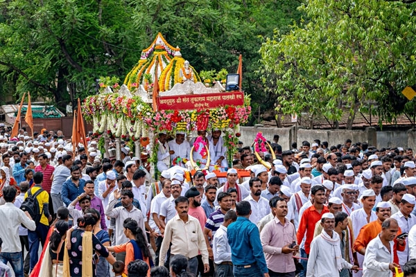 Ashadhi Wari 2026, Pandharpur pilgrimage Maharashtra,
