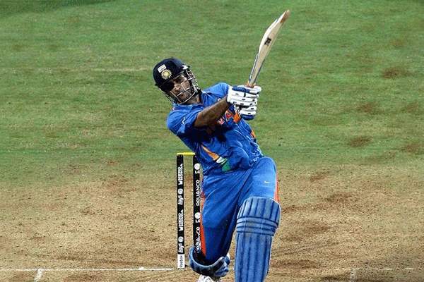 dhoni bat