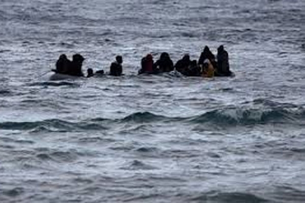 migrants capsizes