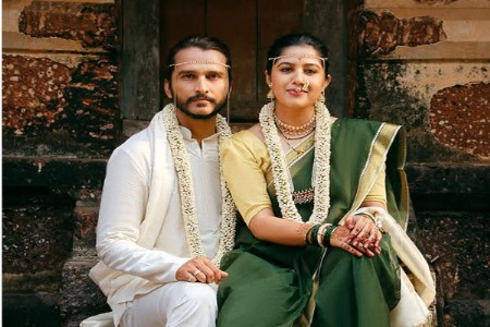 दशावतार गायिका स्वानंदी सरदेसाई विवाहबंधनात