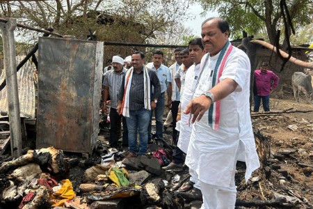 आमदार कुणावार धावले नन्नावरे कुटुंबीयांच्या मदतीला