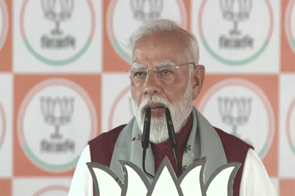 'झालमुरी मी खाल्ली, मिरची टीएमसीला झोमली,' - पंतप्रधान मोदी: VIDEO