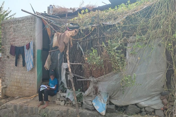 Carakheda girl study inspiration,