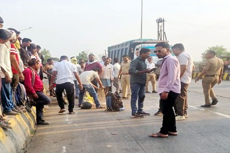 अज्ञात टिप्परच्या धडकेत मायलेकाचा मृत्यू