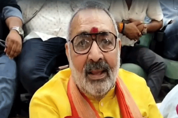 'अपन ब्याह नहीं, सुरदास की बरतुहारी' - गिरीराज सिंह यांचा टोला