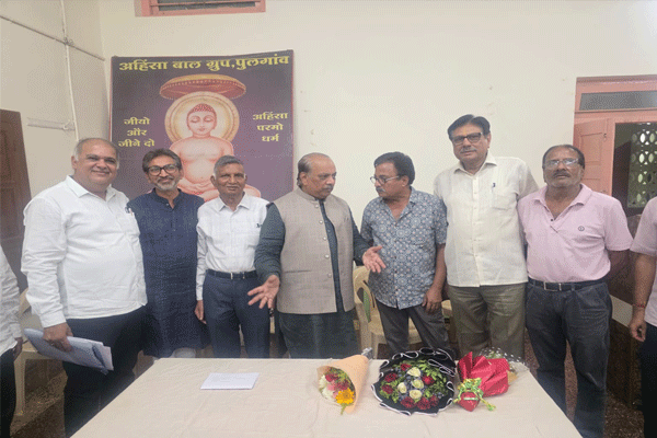 आपल्या अस्तित्वासाठी जैन समाजाने एकजूट व्हावे : ललित गांधी