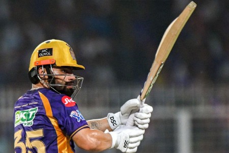 दबावातही संयमी फलंदाजी करत रिंकूने मिळवला विजय!