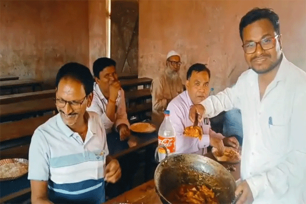 शाळेच्या वर्गात शिक्षकांची 'चिकन पार्टी': VIDEO