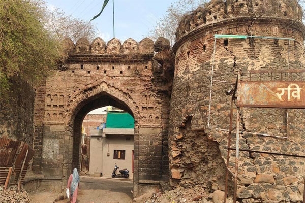 Darwha Vesh Karanja damage