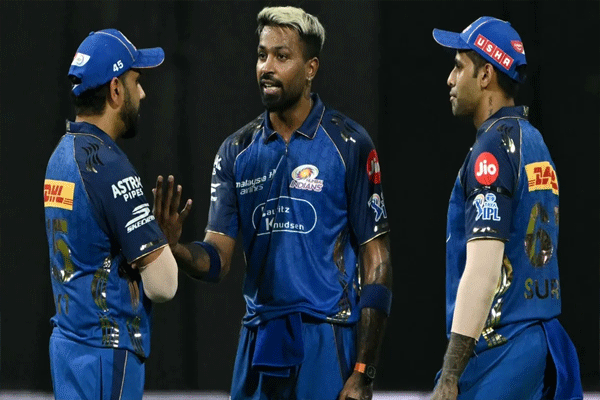 वानखेडेच्या खेळपट्टीवर कोणाचे असणार वर्चस्व फलंदाज की गोलंदाज?