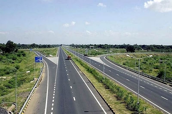 Samruddhi Expressway gas pipeline